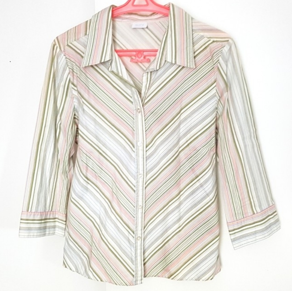 Ladies fitted, striped 3/4 sleeve shirt blouse top
